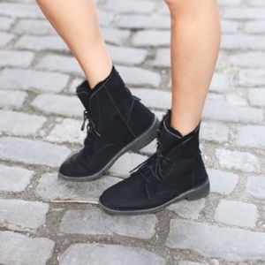 UGG - Quincy lace up/fold over black boots, size 7